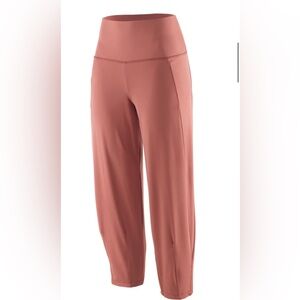 Patagonia Maipo Rock Crop pants in Rose-Dust